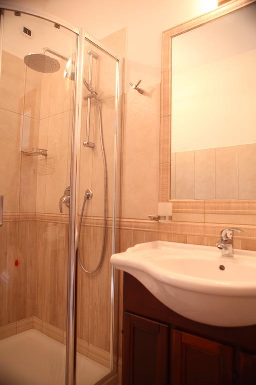 Sweet Appartment Di Guido 佩斯基耶拉德加达 客房 照片