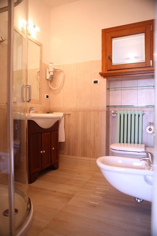 Sweet Appartment Di Guido 佩斯基耶拉德加达 客房 照片